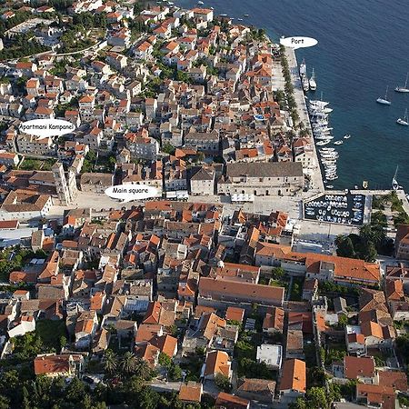 Apartments And Rooms Kampanel Hvar Town Eksteriør billede